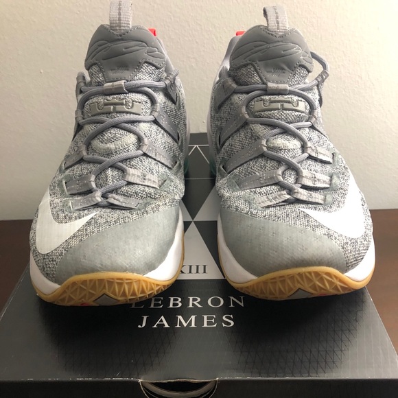 Nike LeBron XIII Low - Picture 1 of 6